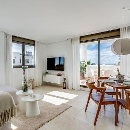 Prachtig Penthouse Met Jacuzzi Apartment Estepona Exterior photo