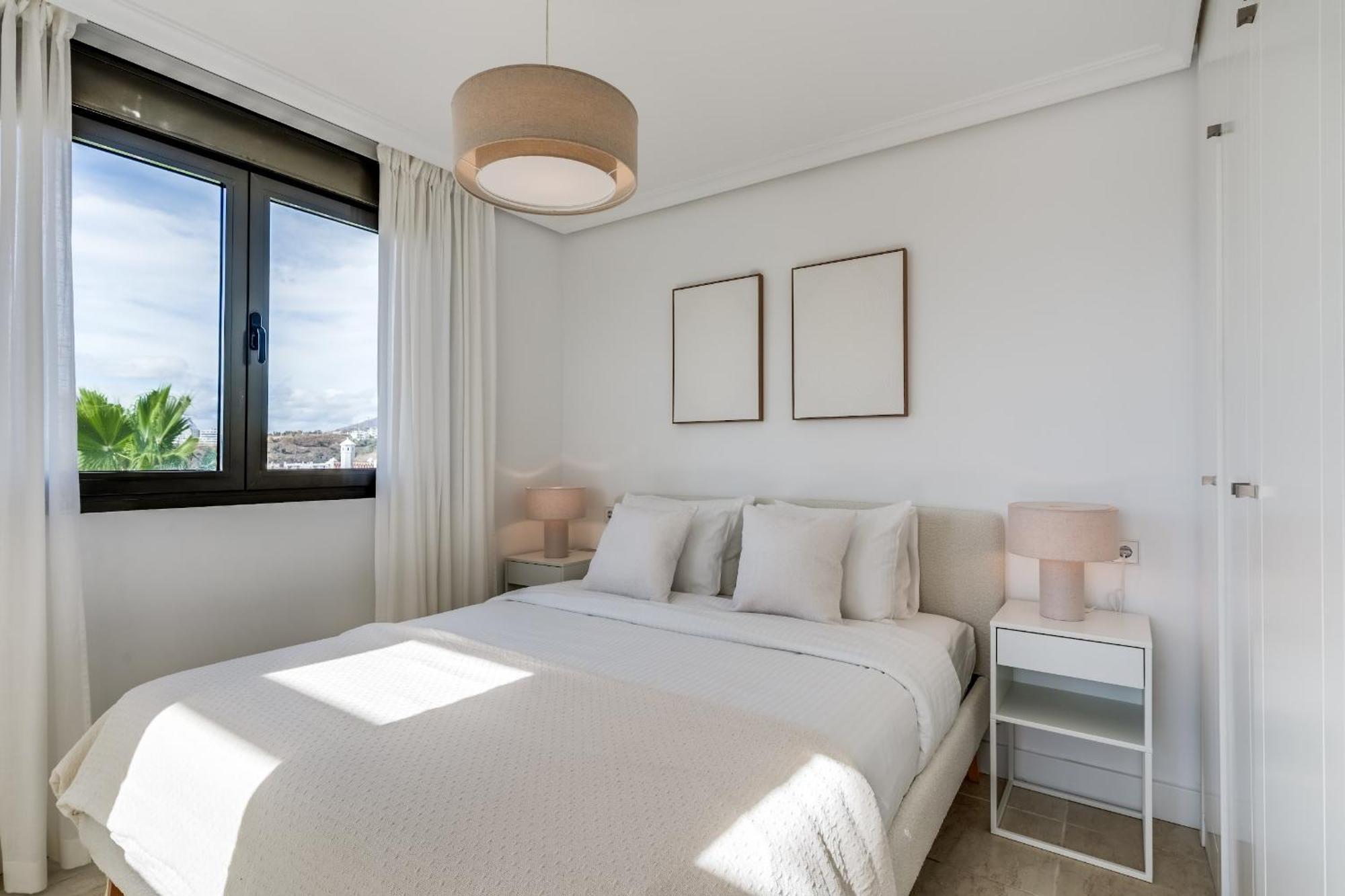 Prachtig Penthouse Met Jacuzzi Apartment Estepona Exterior photo