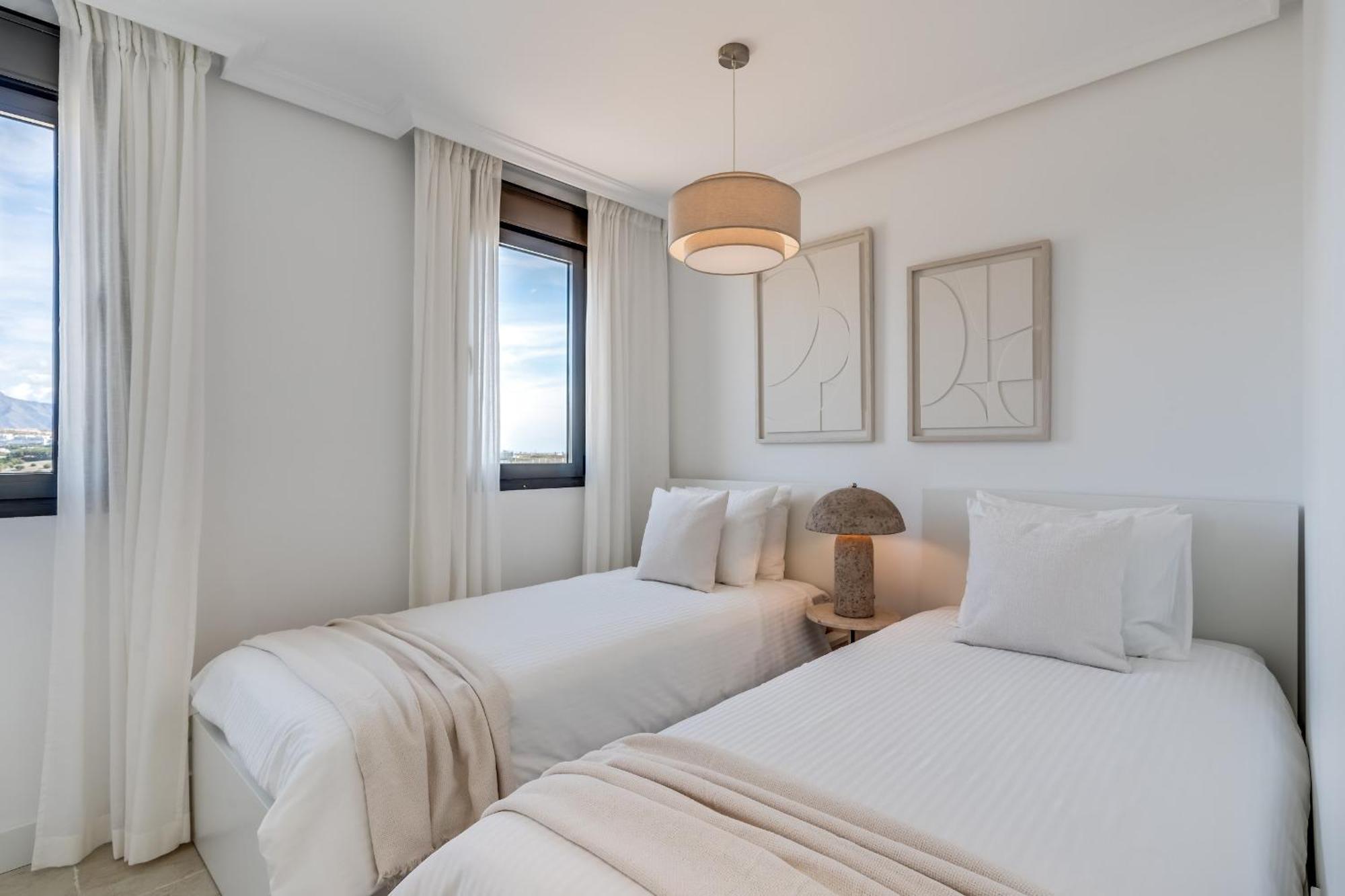 Prachtig Penthouse Met Jacuzzi Apartment Estepona Exterior photo